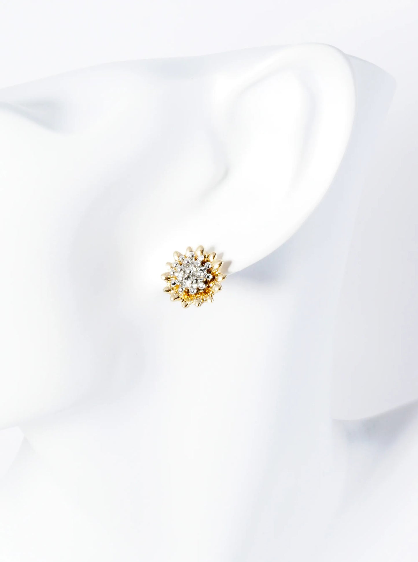 Two-Tone Metal Dainty Flower Stud Earrings