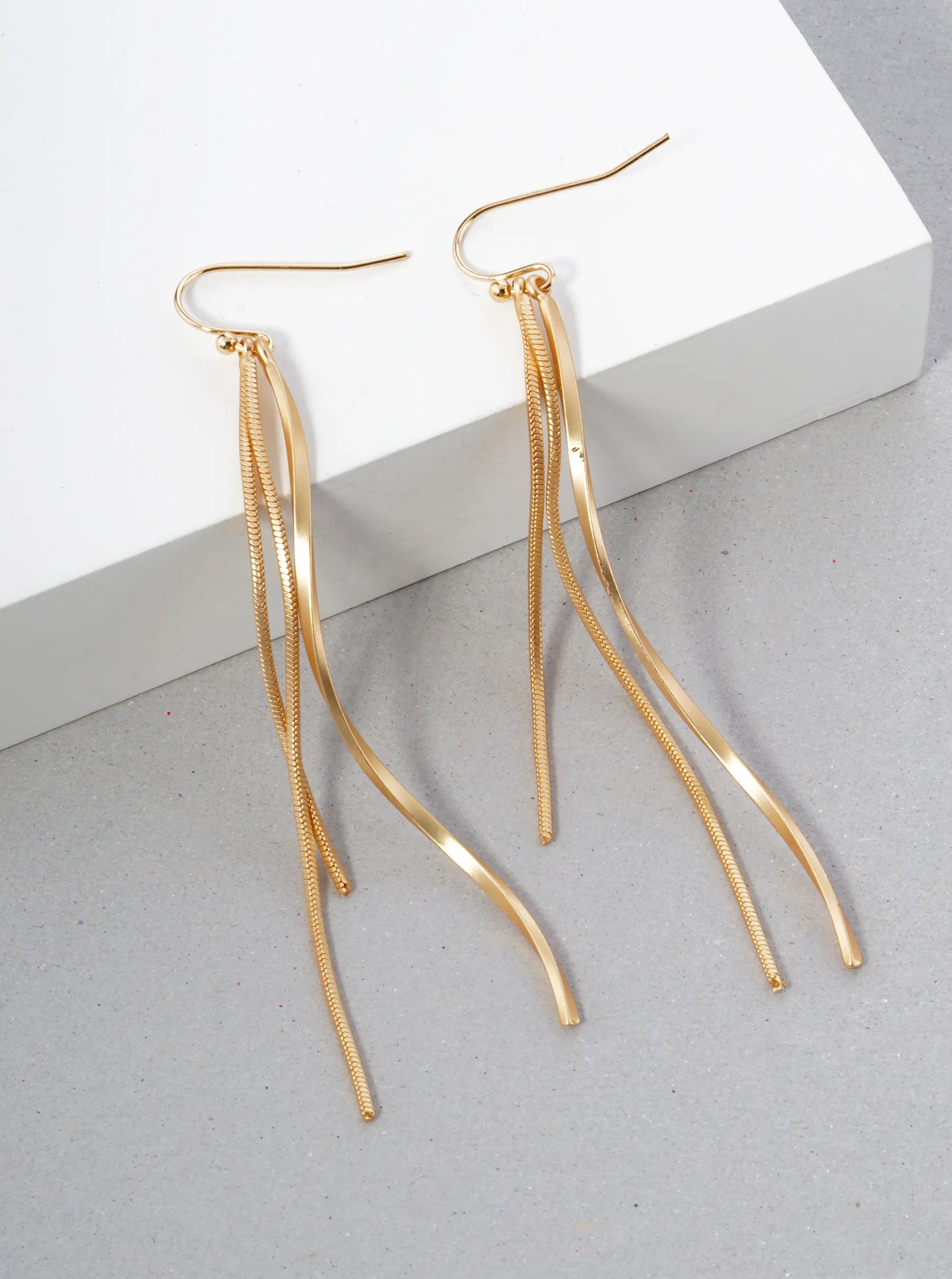 Wavy Bar Chain Drop Minimalist Dangle Earrings