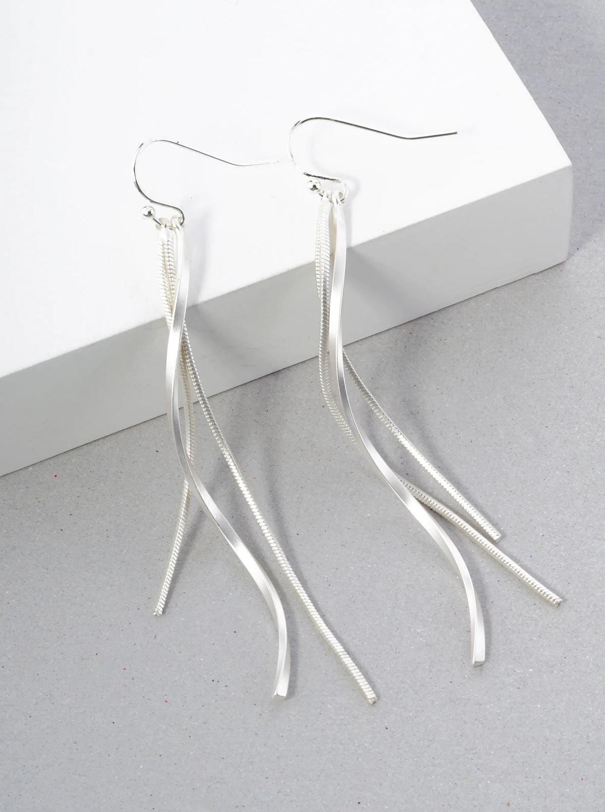Wavy Bar Chain Drop Minimalist Dangle Earrings
