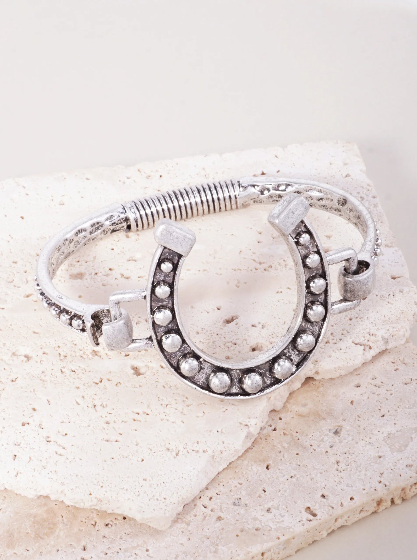 Western-Oxidized-Horseshoe-Hook-Closure-Bracelet-150-SB6007-SB-0-VDHQBP14072926K0526.jpg