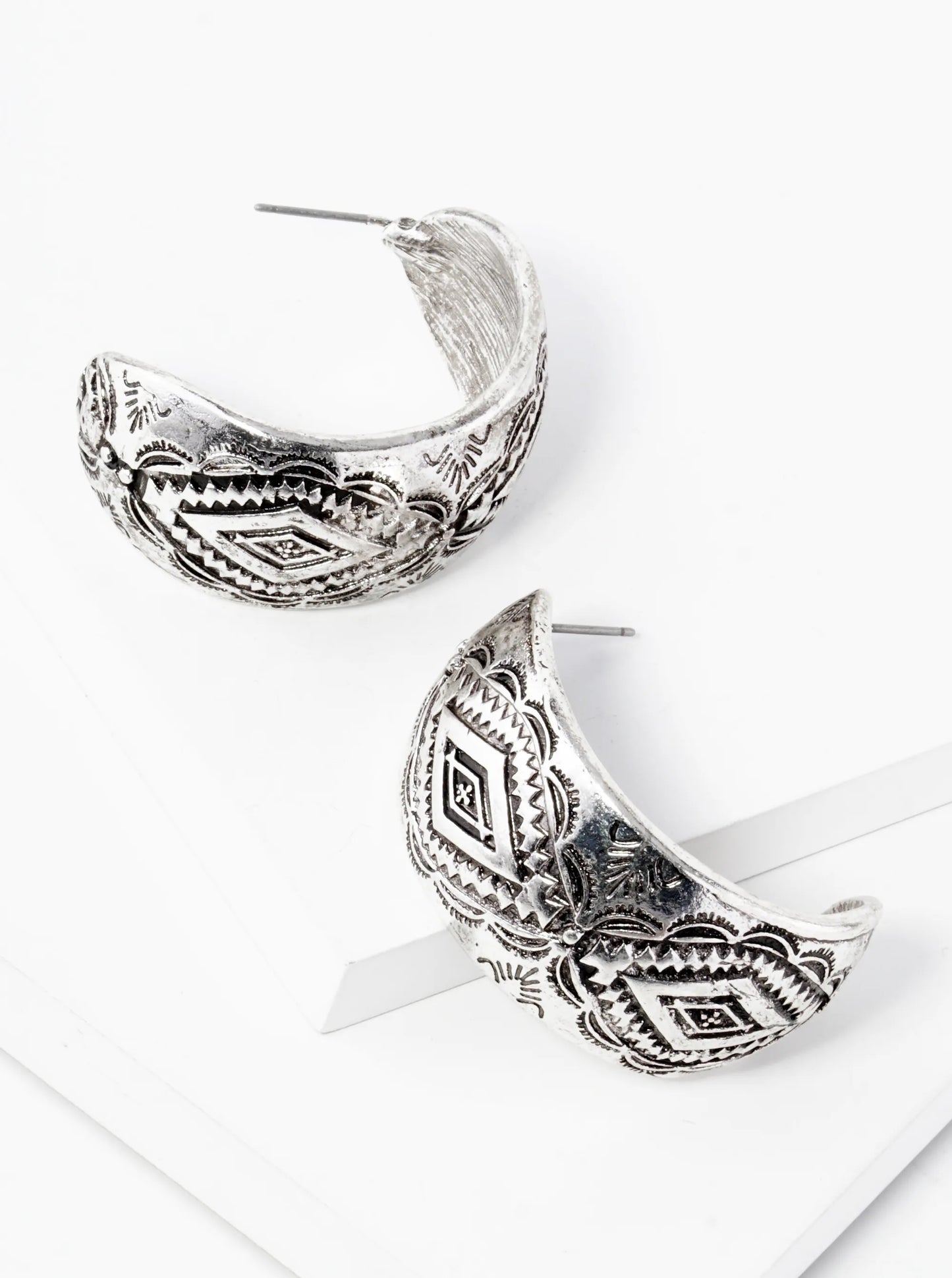 Western Tailored Pattern 35mm Wide Hoop Earrings