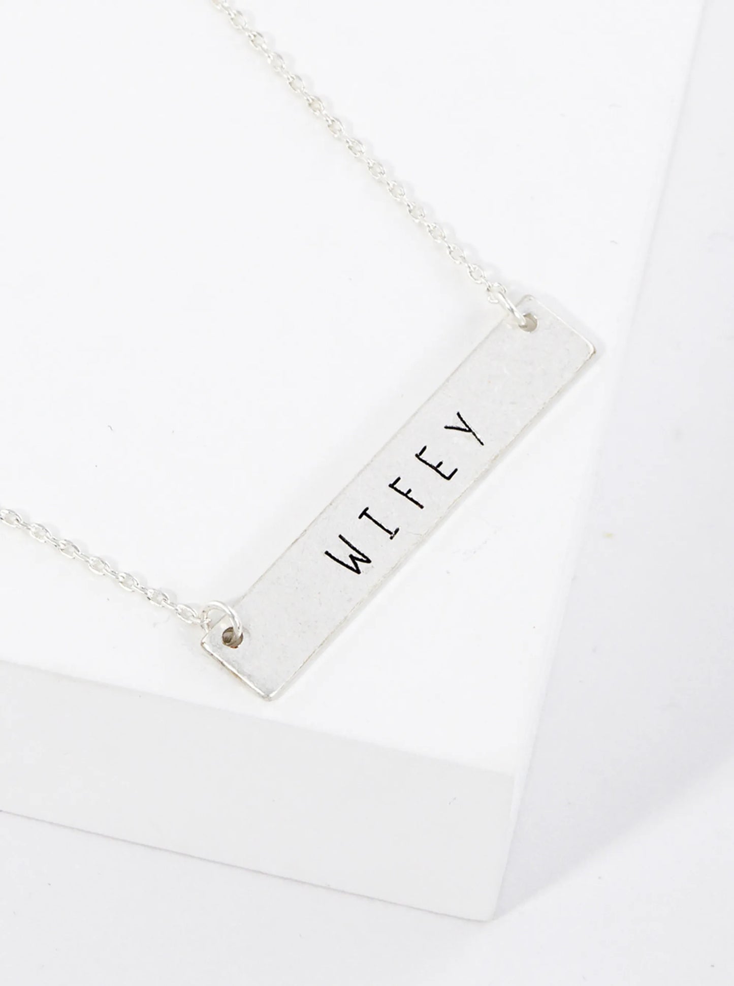 Wify Engraved Horizontal Bar Pendant Necklace