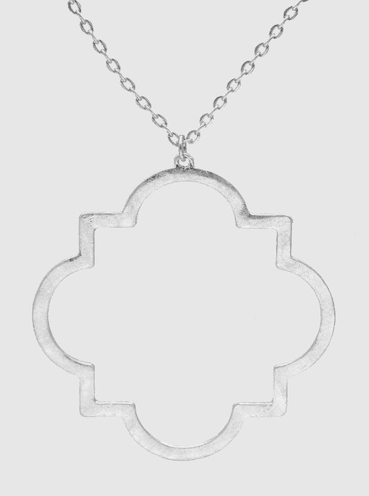 METAL QUATREFOIL PENDANT LONG NECKLACE WORN SILVER